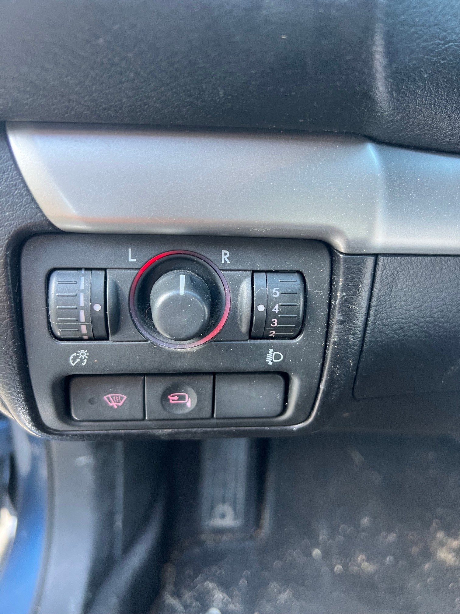 SUBARU Legacy 2.0R AWD Limited-image-9