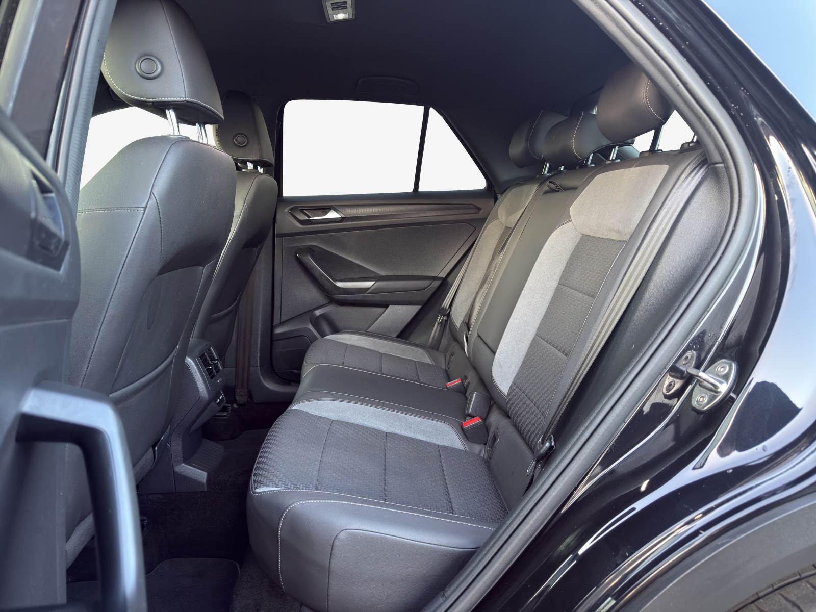 VW T-Roc 2.0 TSI Sport DSG 4Motion-image-11