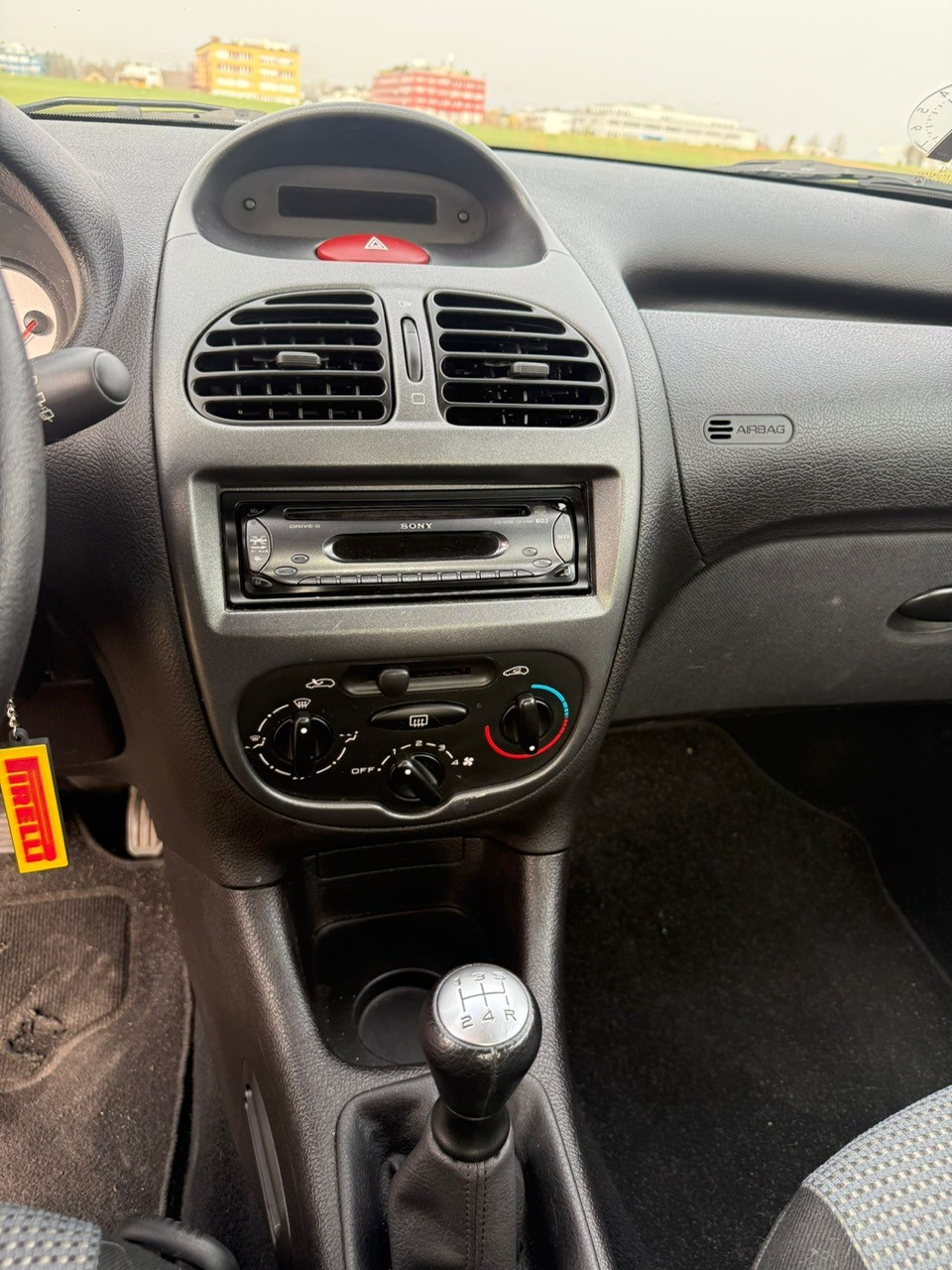 PEUGEOT 206 1.4 X-Line-image-10