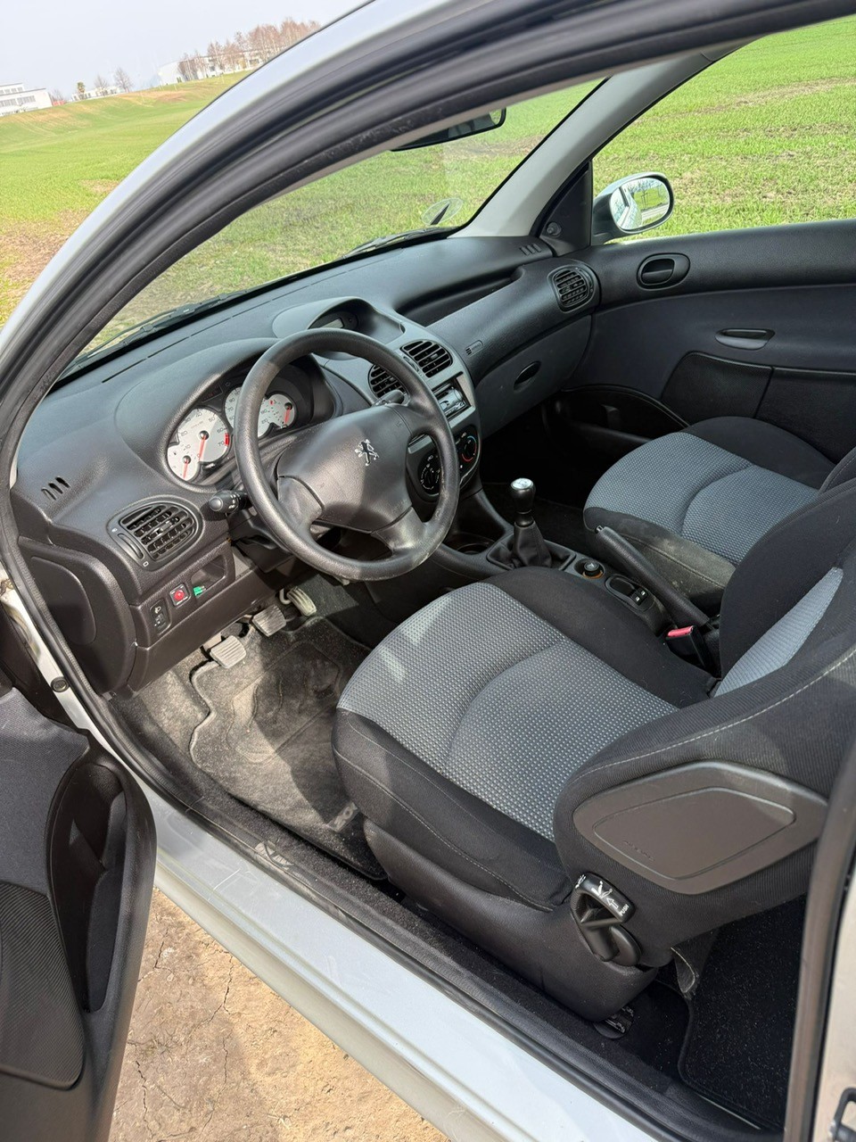 PEUGEOT 206 1.4 X-Line-image-6