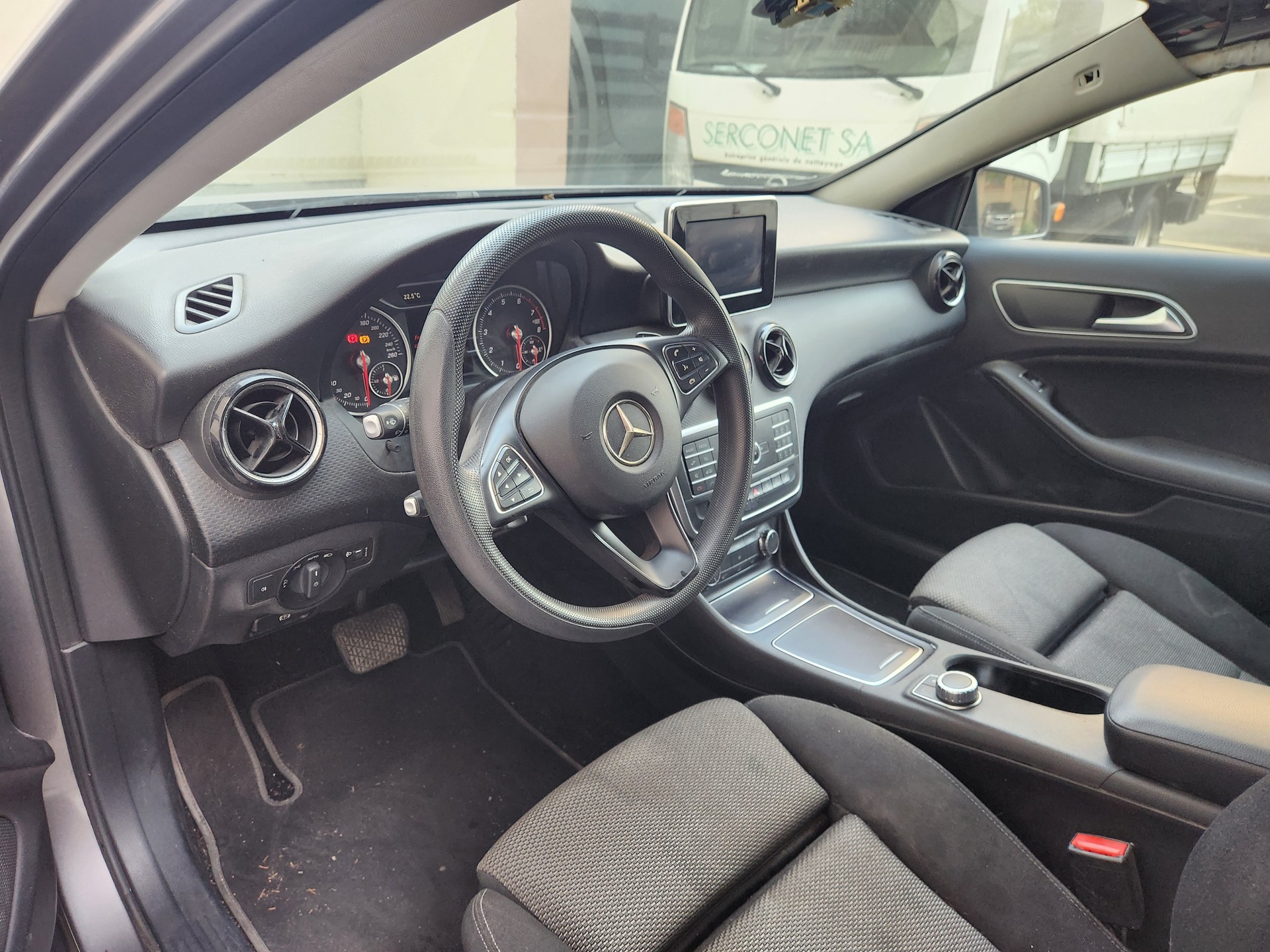 MERCEDES-BENZ A 180 Night Star 7G-DCT-image-8