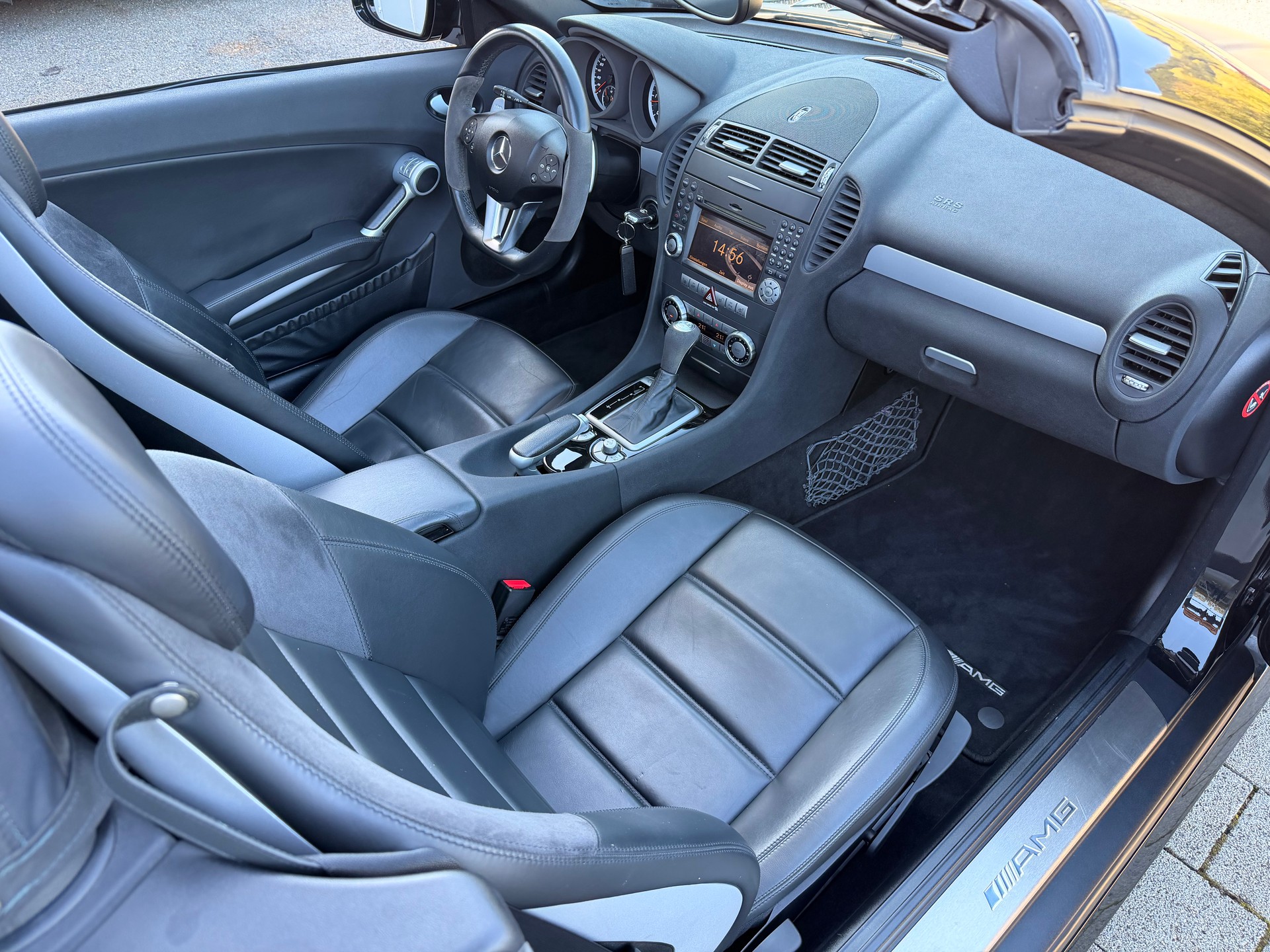 MERCEDES-BENZ SLK 55 AMG 7G-Tronic-image-13