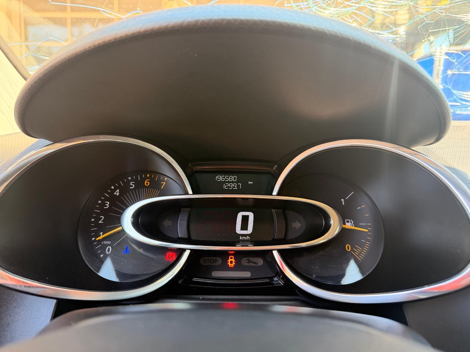 RENAULT Clio 0.9 12V Expression-image-14