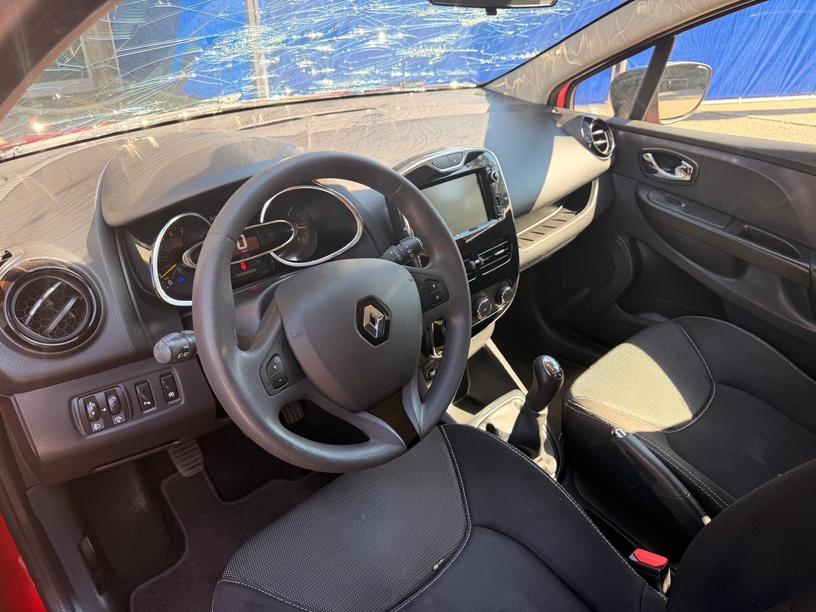 RENAULT Clio 0.9 12V Expression-image-8