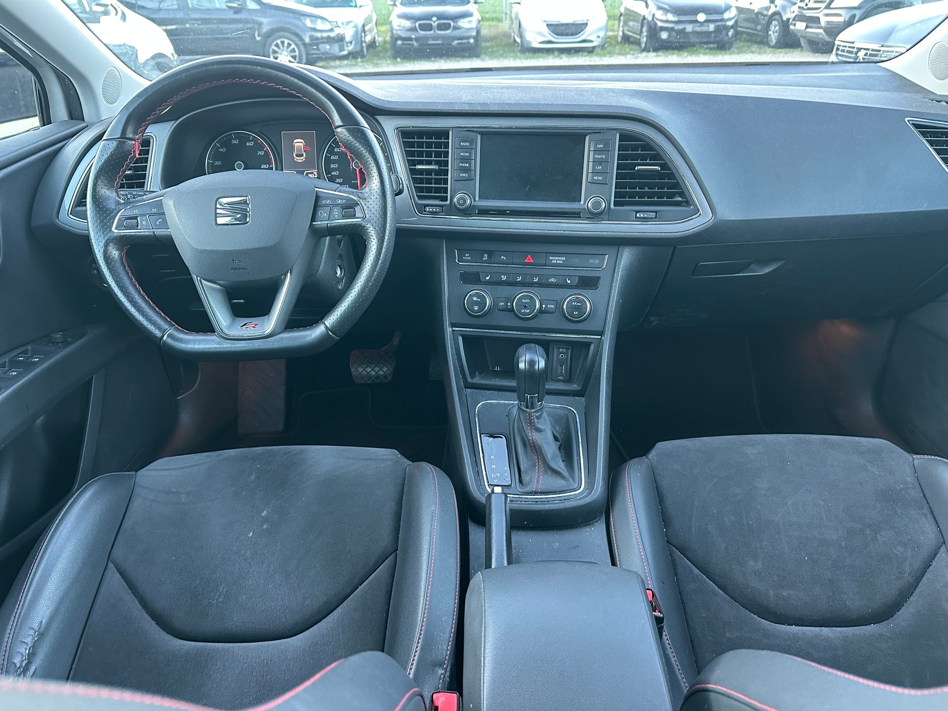 SEAT Leon ST 1.4 TSI FR Line DSG-image-9
