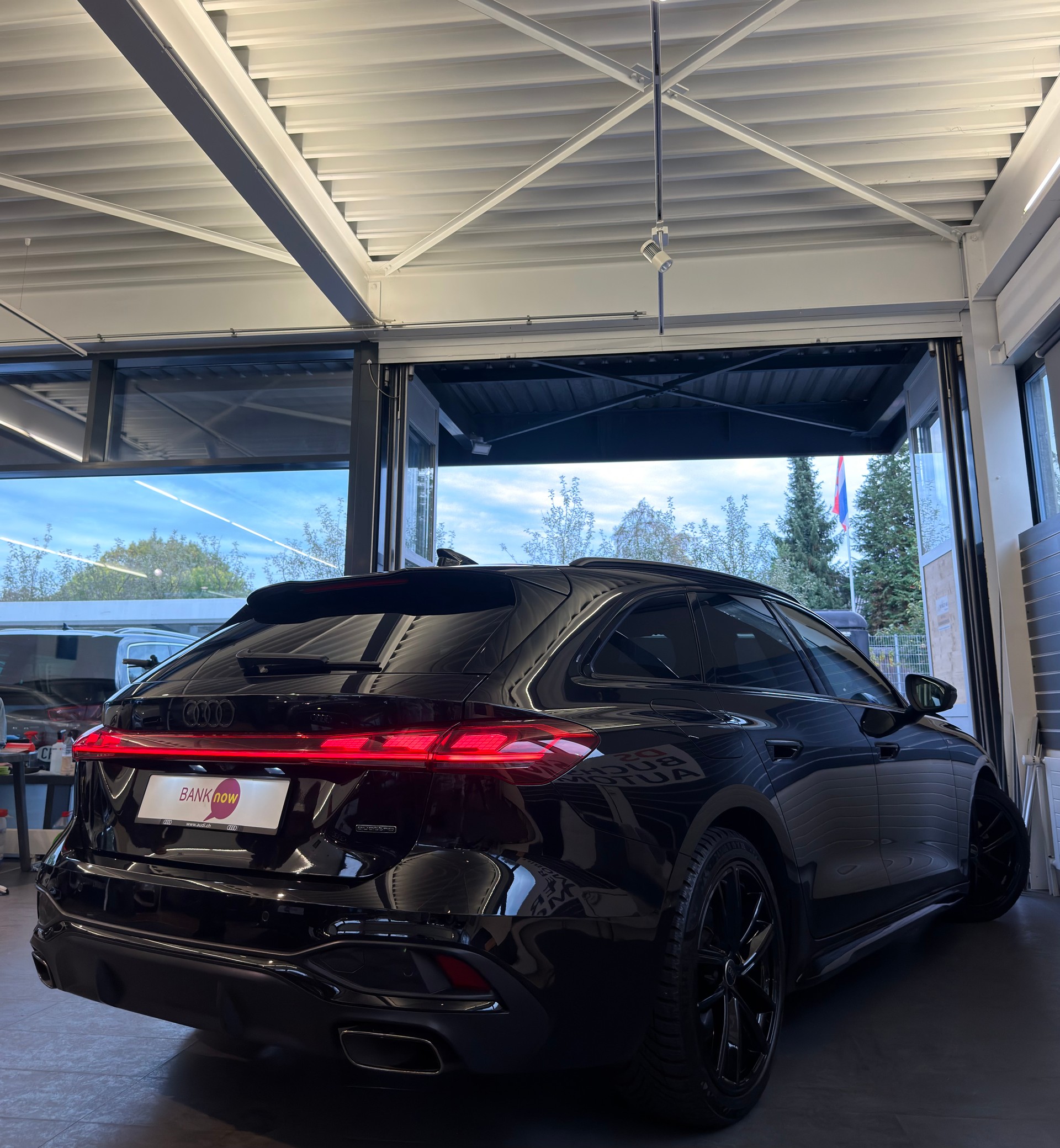 AUDI A5 Avant 2.0 TFSI quattro S-Tronic-image-3