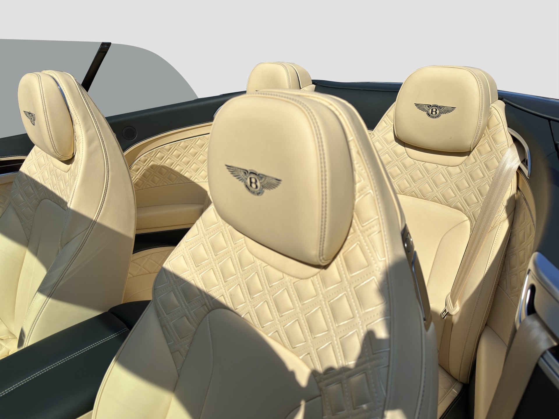 BENTLEY Continental GTC 4.0 V8 Mulliner-image-9