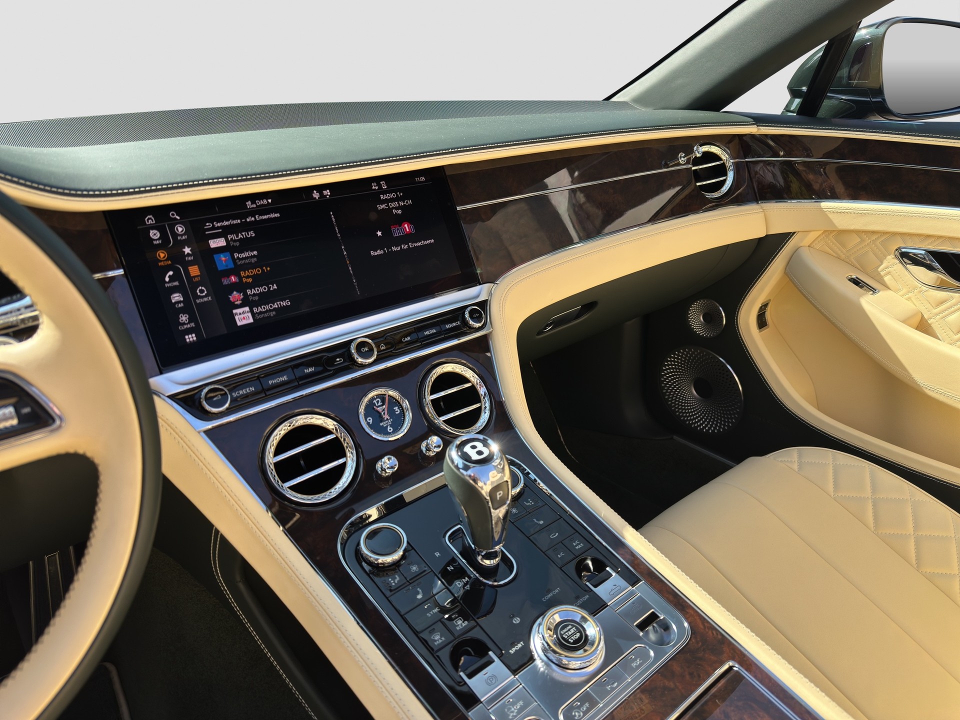BENTLEY Continental GTC 4.0 V8 Mulliner-image-8