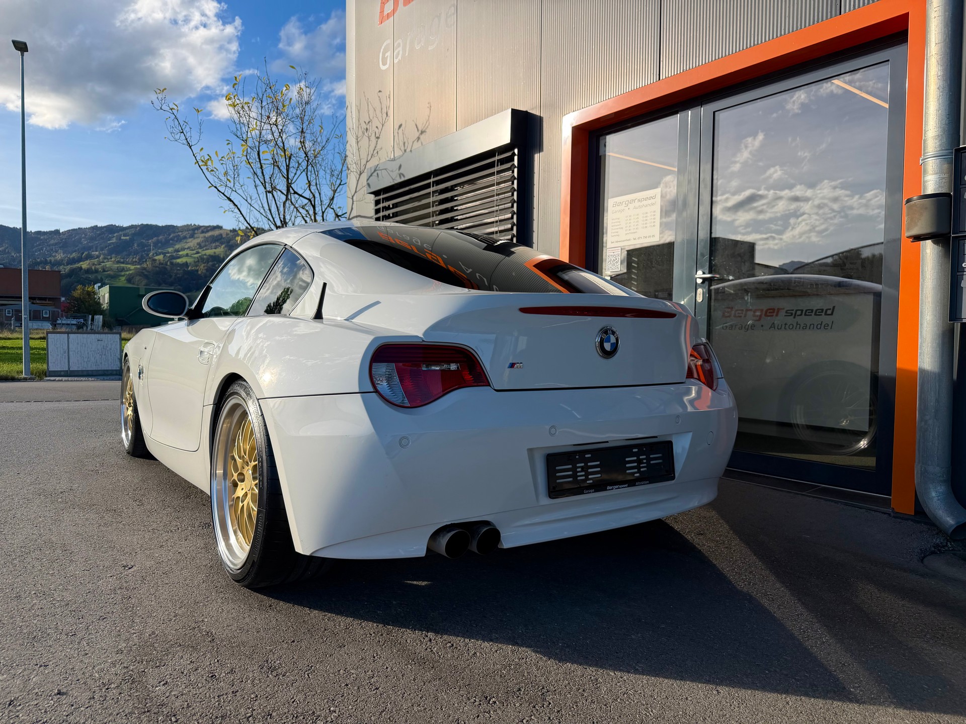 BMW Z4 3.0si Coupé-image-11