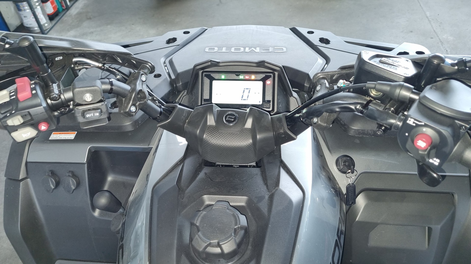CF MOTO C Force 625 DLXEPS 4x4-image-4