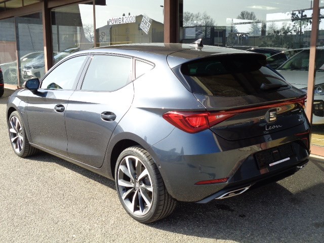 SEAT Leon 1.4 eHybrid pHEV DSG FR-image-3