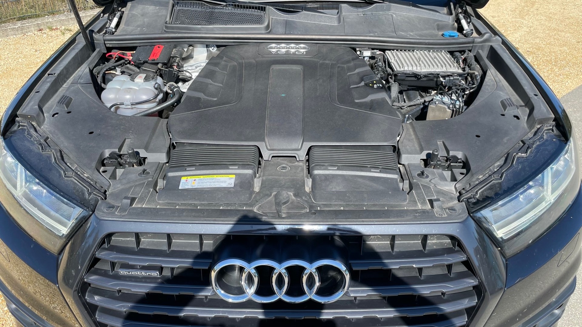 AUDI Q7 3.0 TDI quattro tiptronic-image-16