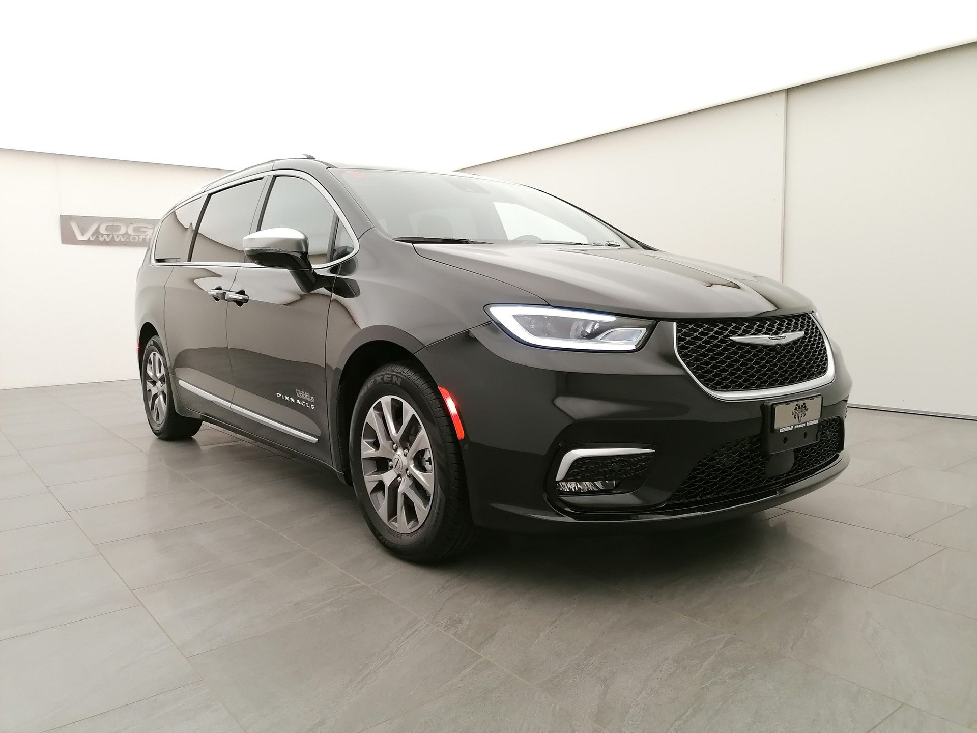 CHRYSLER Pacifica Pinnacle 3.6l Plug-In-Hybrid-showroom-element-2