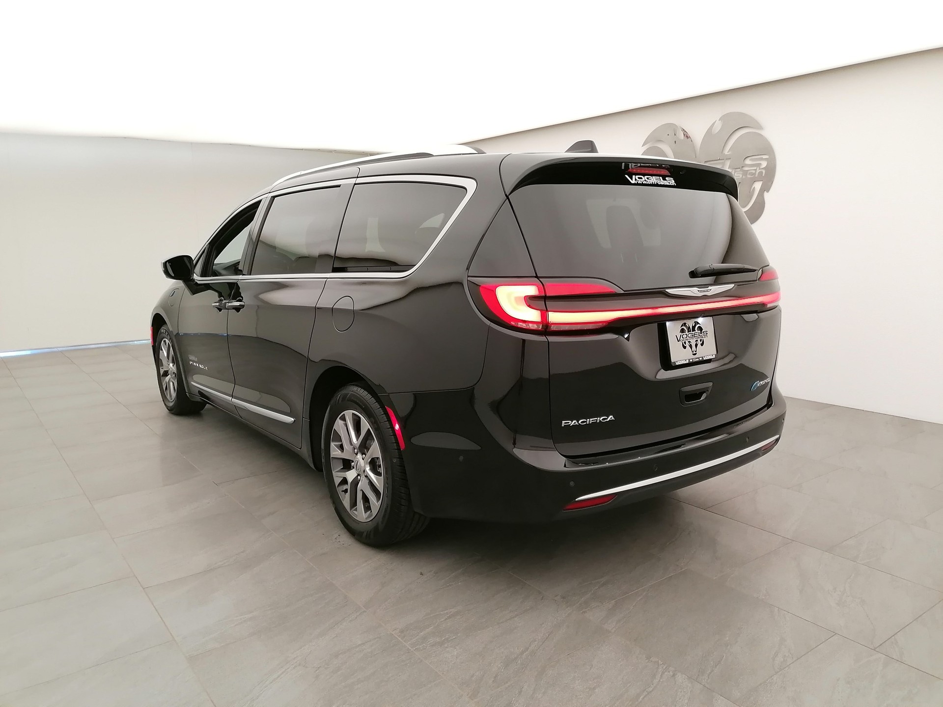 CHRYSLER Pacifica Pinnacle 3.6l Plug-In-Hybrid-image-5
