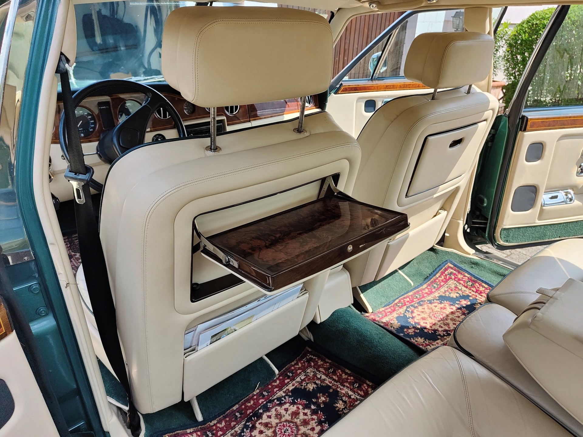 ROLLS-ROYCE Silver Spur II-image-2