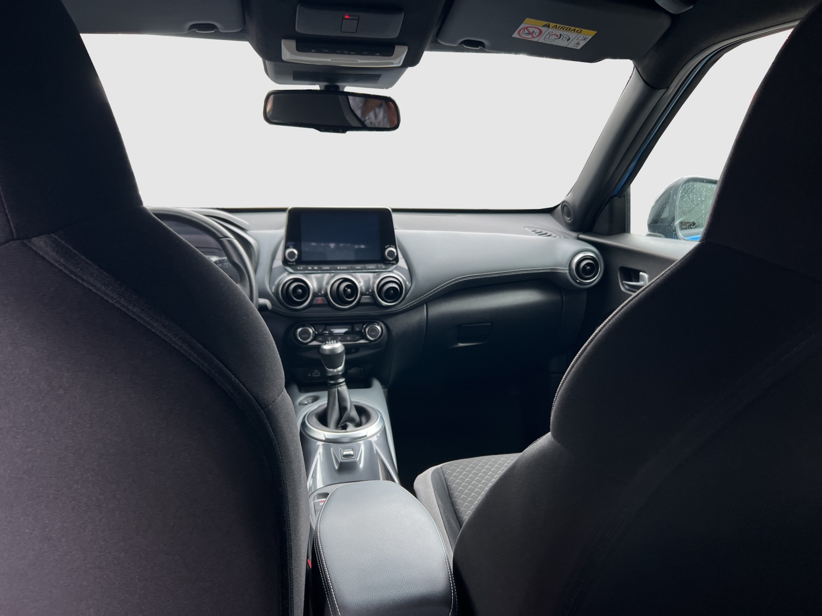 NISSAN Juke 1.0 DIG-T N-Connecta-image-12
