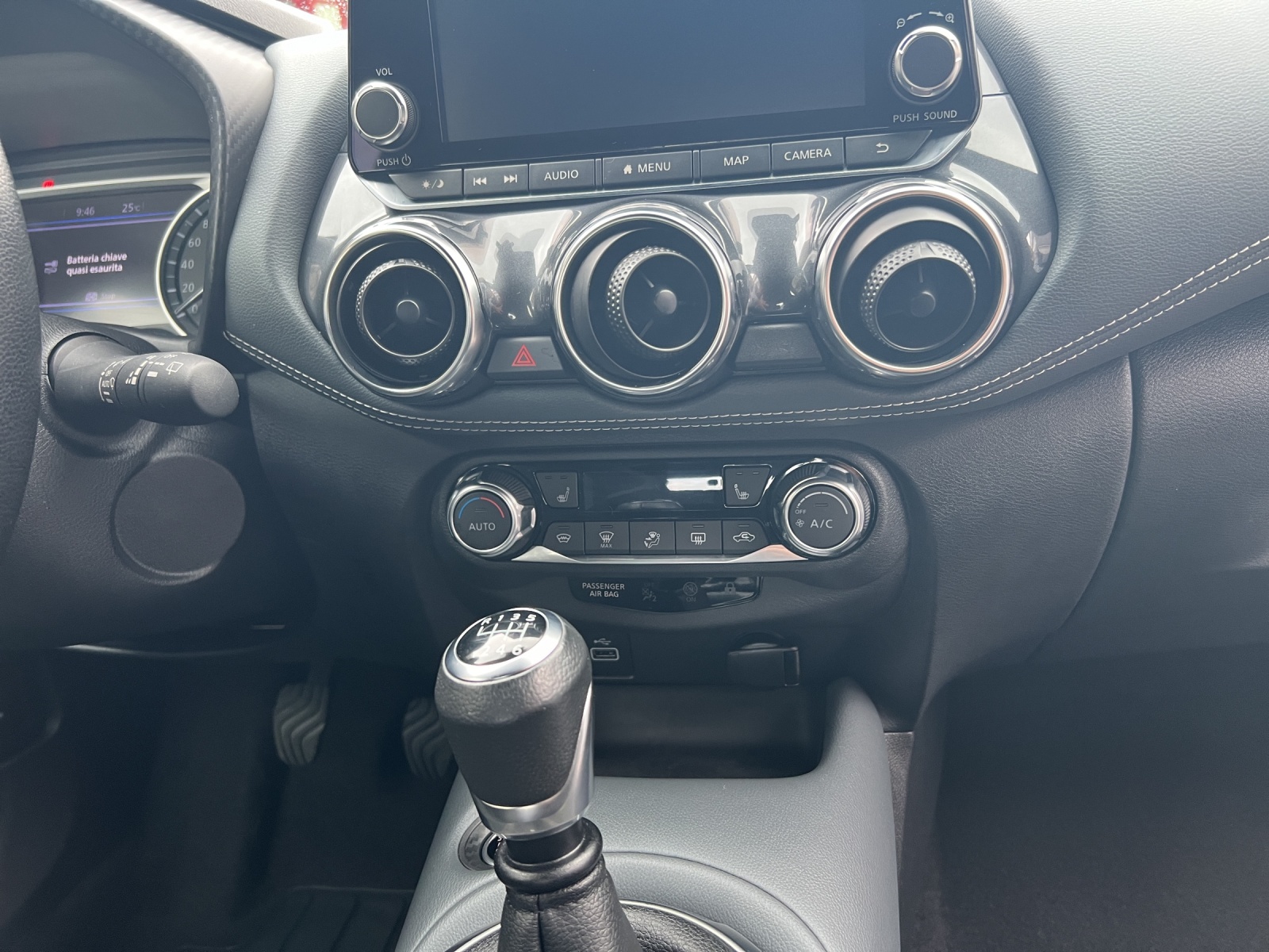 NISSAN Juke 1.0 DIG-T N-Connecta-image-23