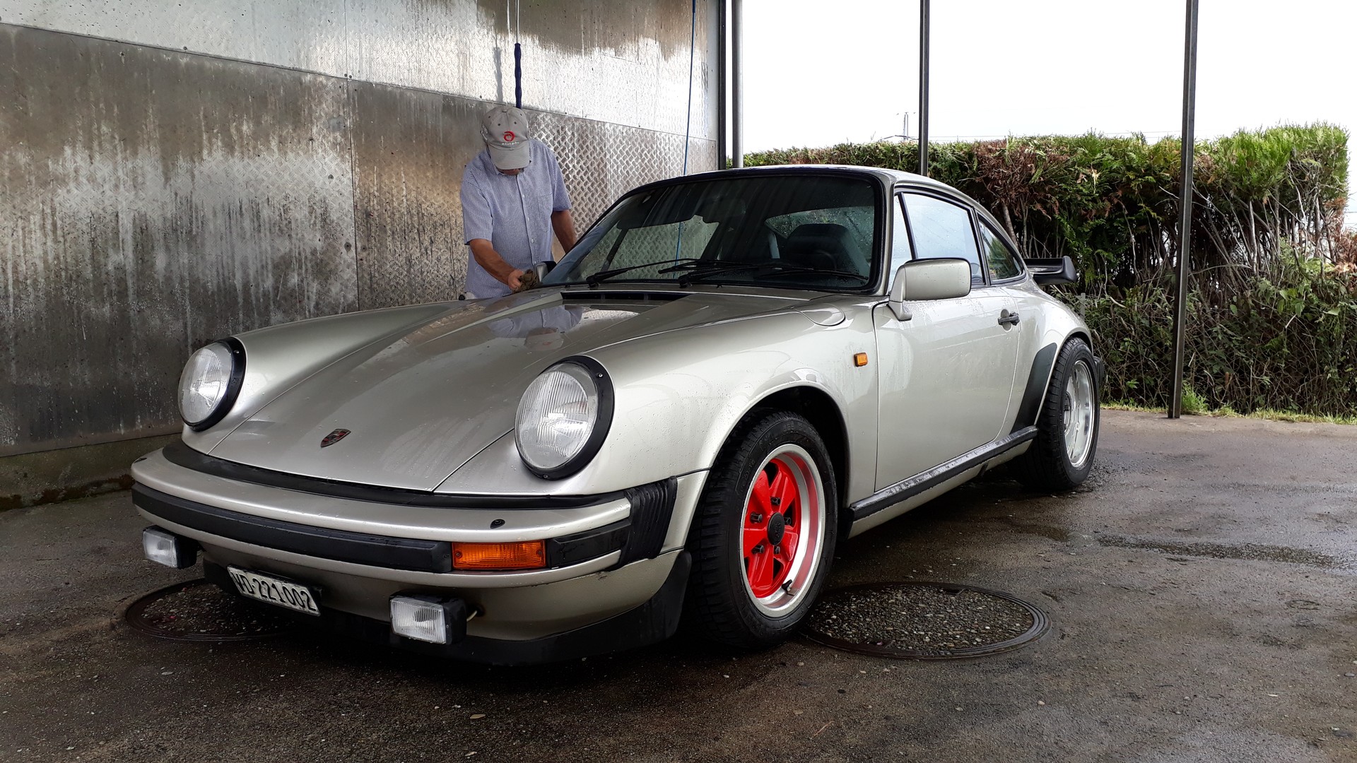 PORSCHE 911-image-1