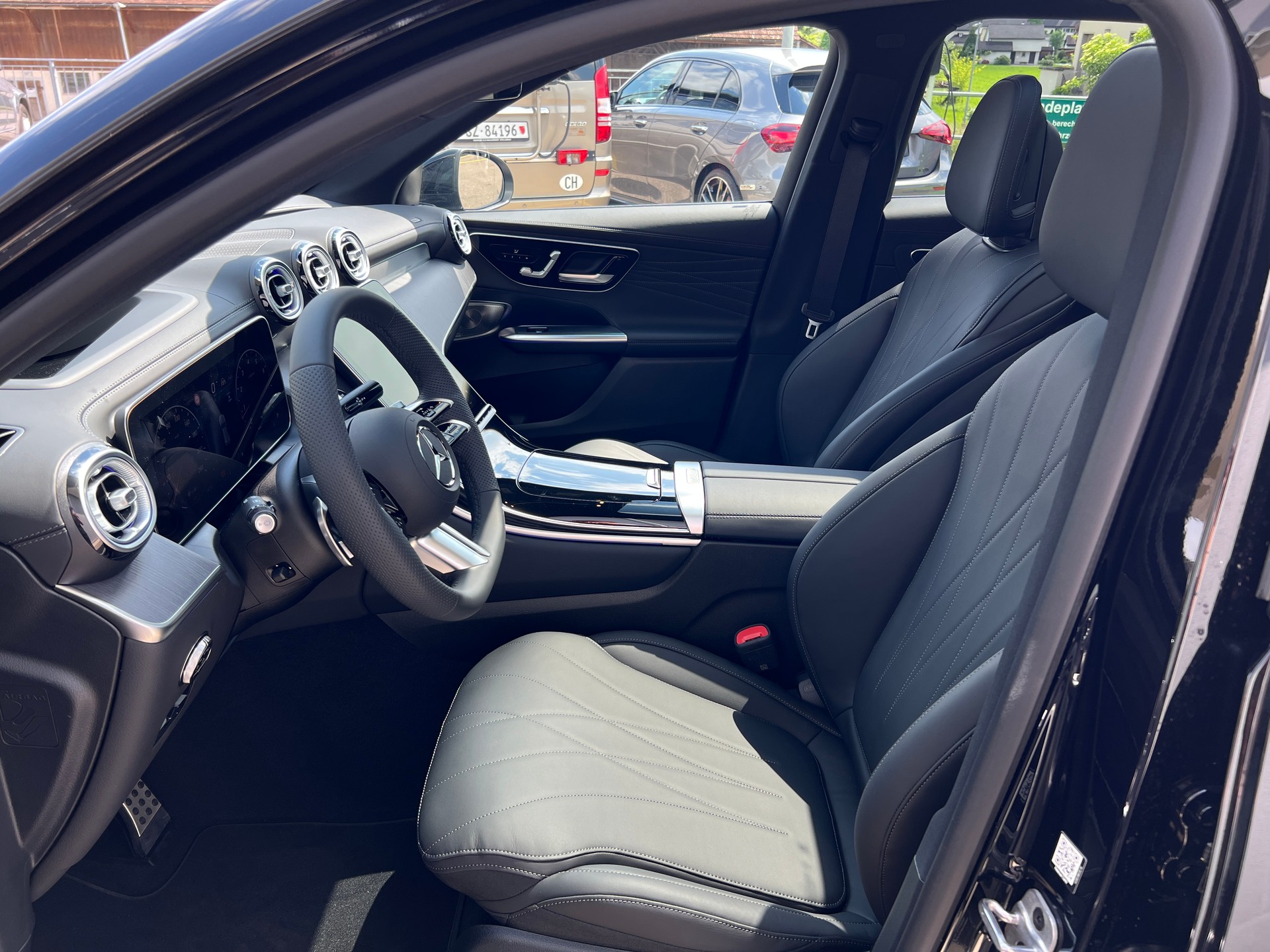 MERCEDES-BENZ GLC 300 4Matic 9G-Tronic-image-11
