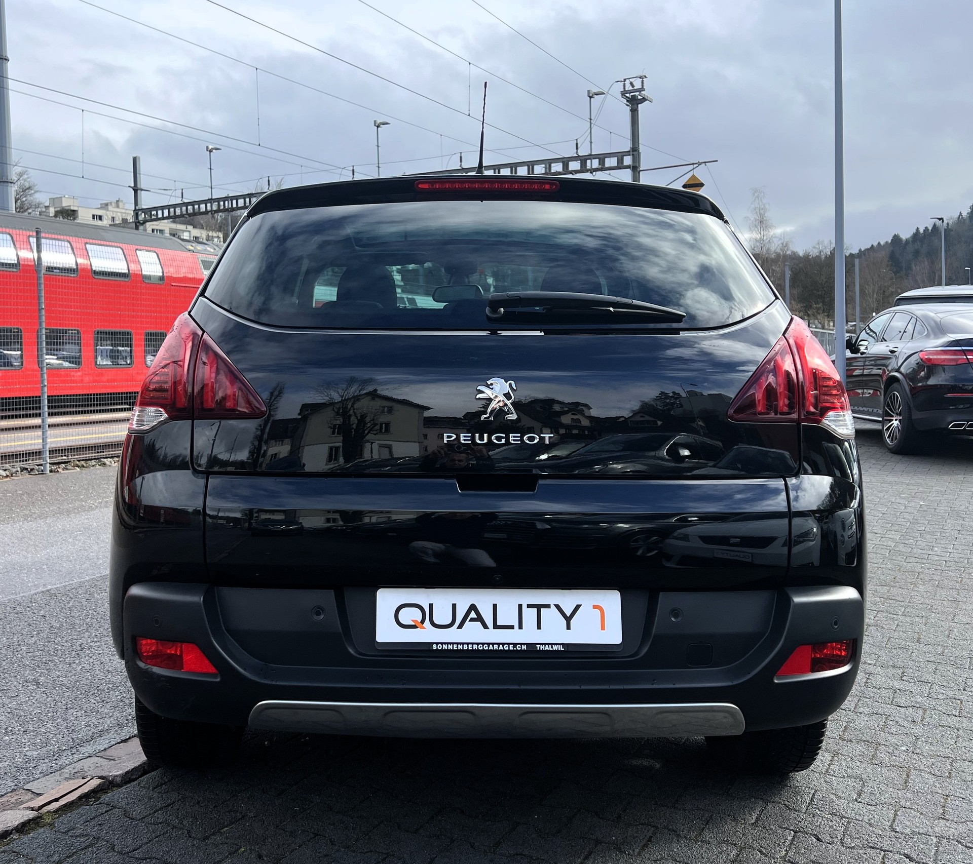PEUGEOT 3008 2.0 Blue HDI Allure-image-5