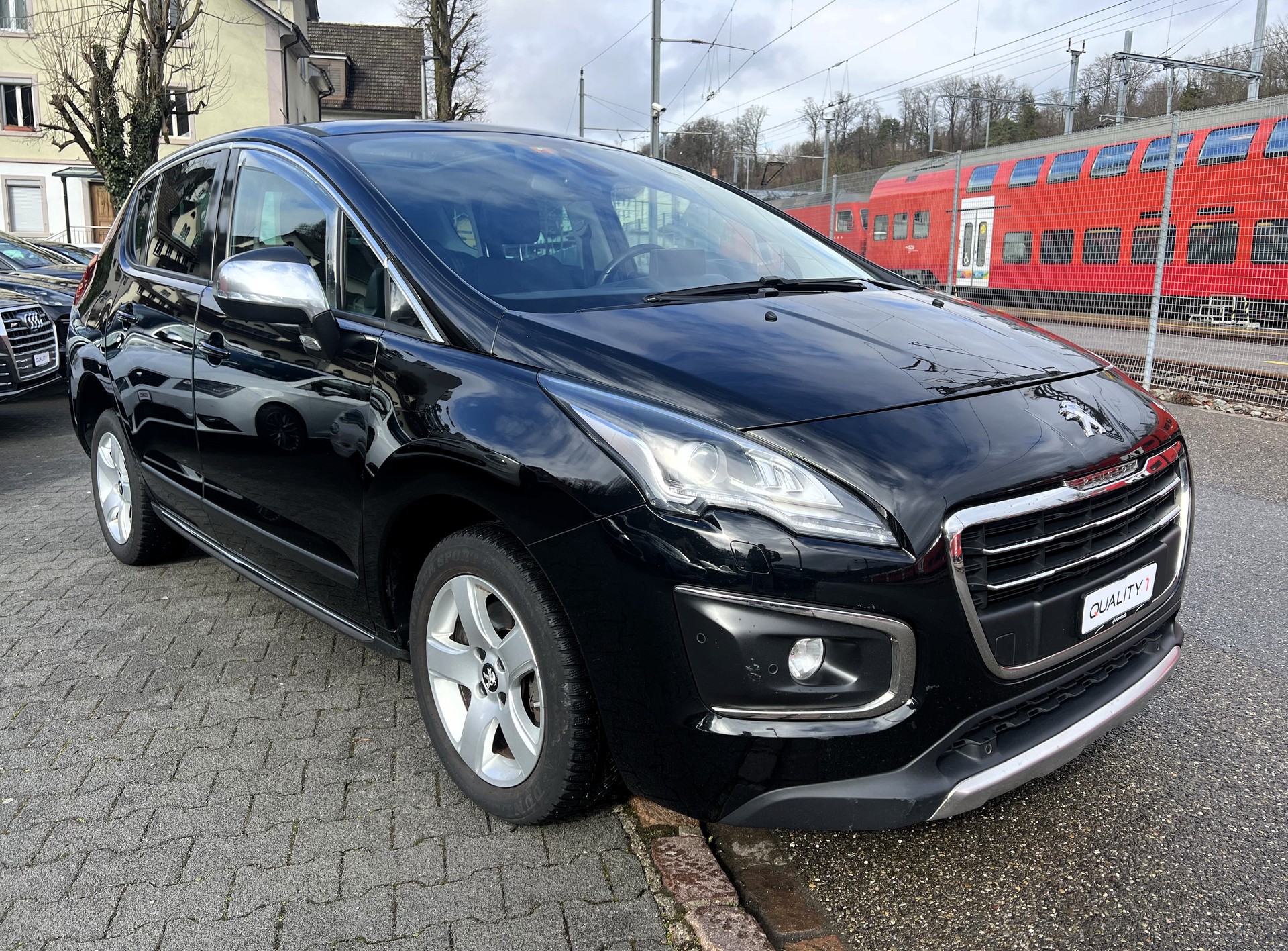 PEUGEOT 3008 2.0 Blue HDI Allure-showroom-element-1