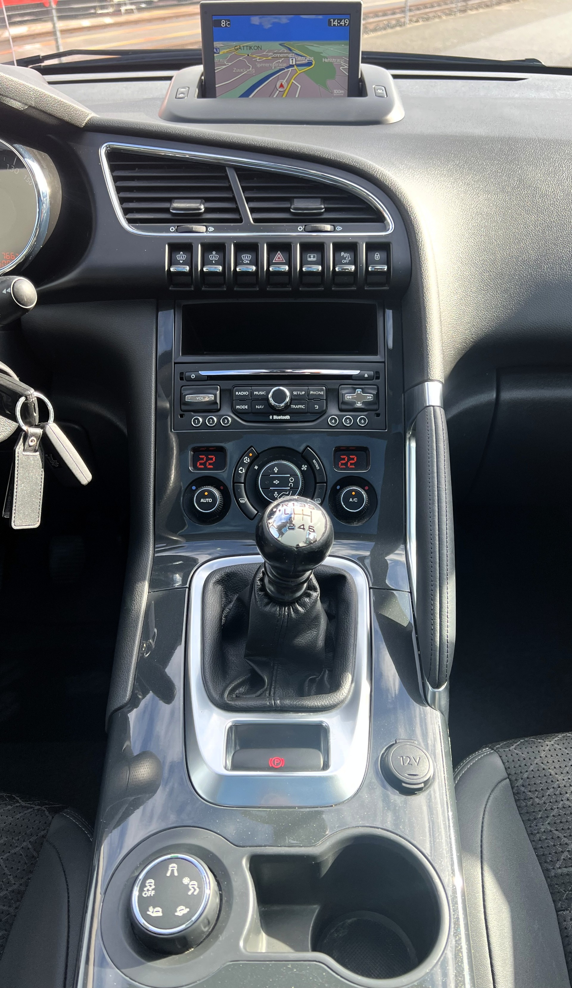 PEUGEOT 3008 2.0 Blue HDI Allure-image-14