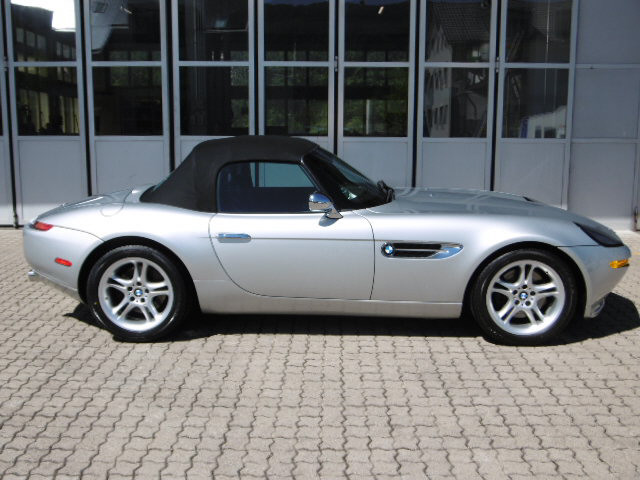 BMW Z8 Roadster-image-5