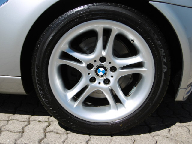 BMW Z8 Roadster-image-10