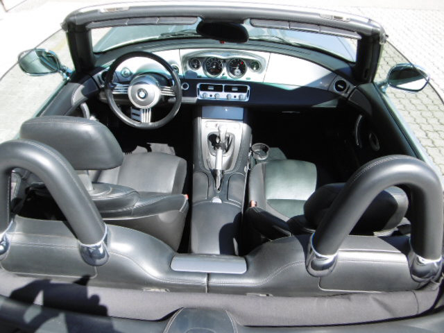 BMW Z8 Roadster-image-6