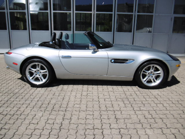 BMW Z8 Roadster-image-7