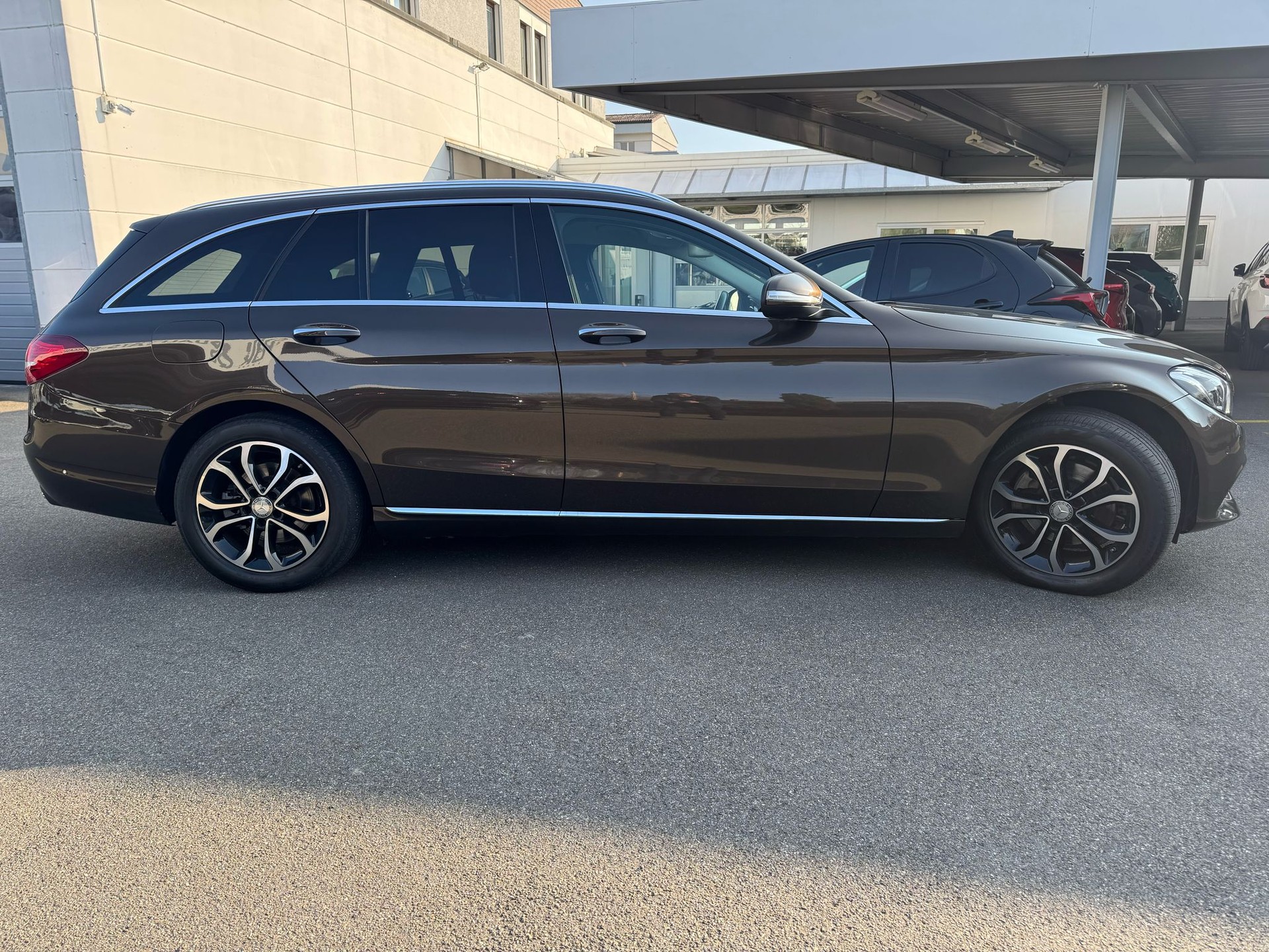 MERCEDES-BENZ C 220 BlueTEC Swiss Star Avantgarde 7G-Tronic-image-3