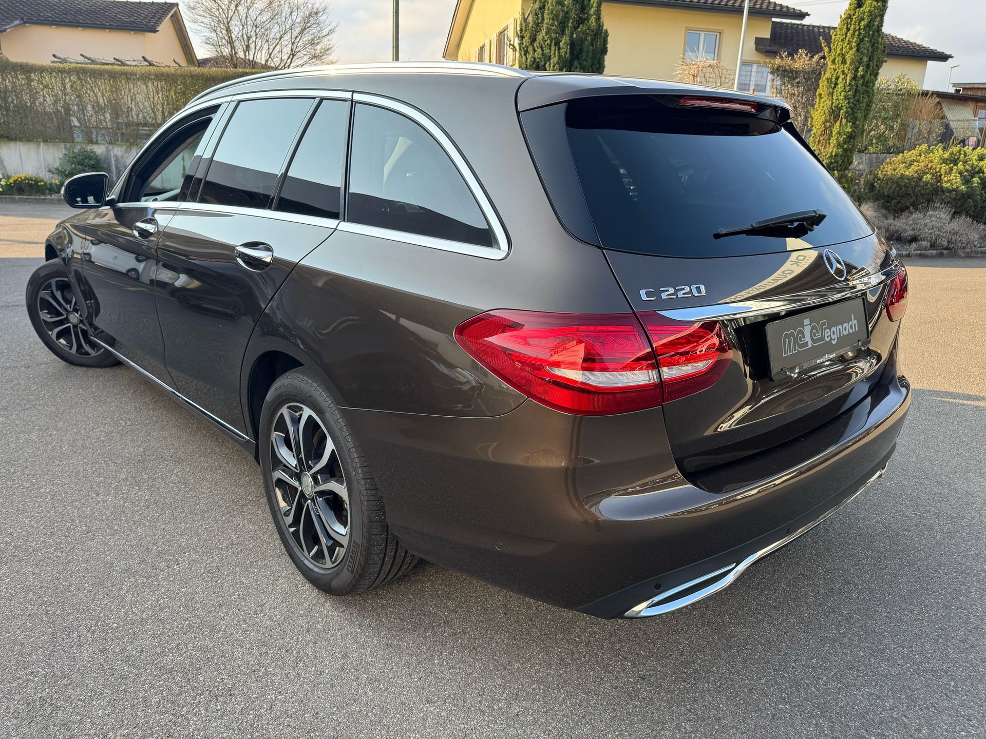 MERCEDES-BENZ C 220 BlueTEC Swiss Star Avantgarde 7G-Tronic-image-5