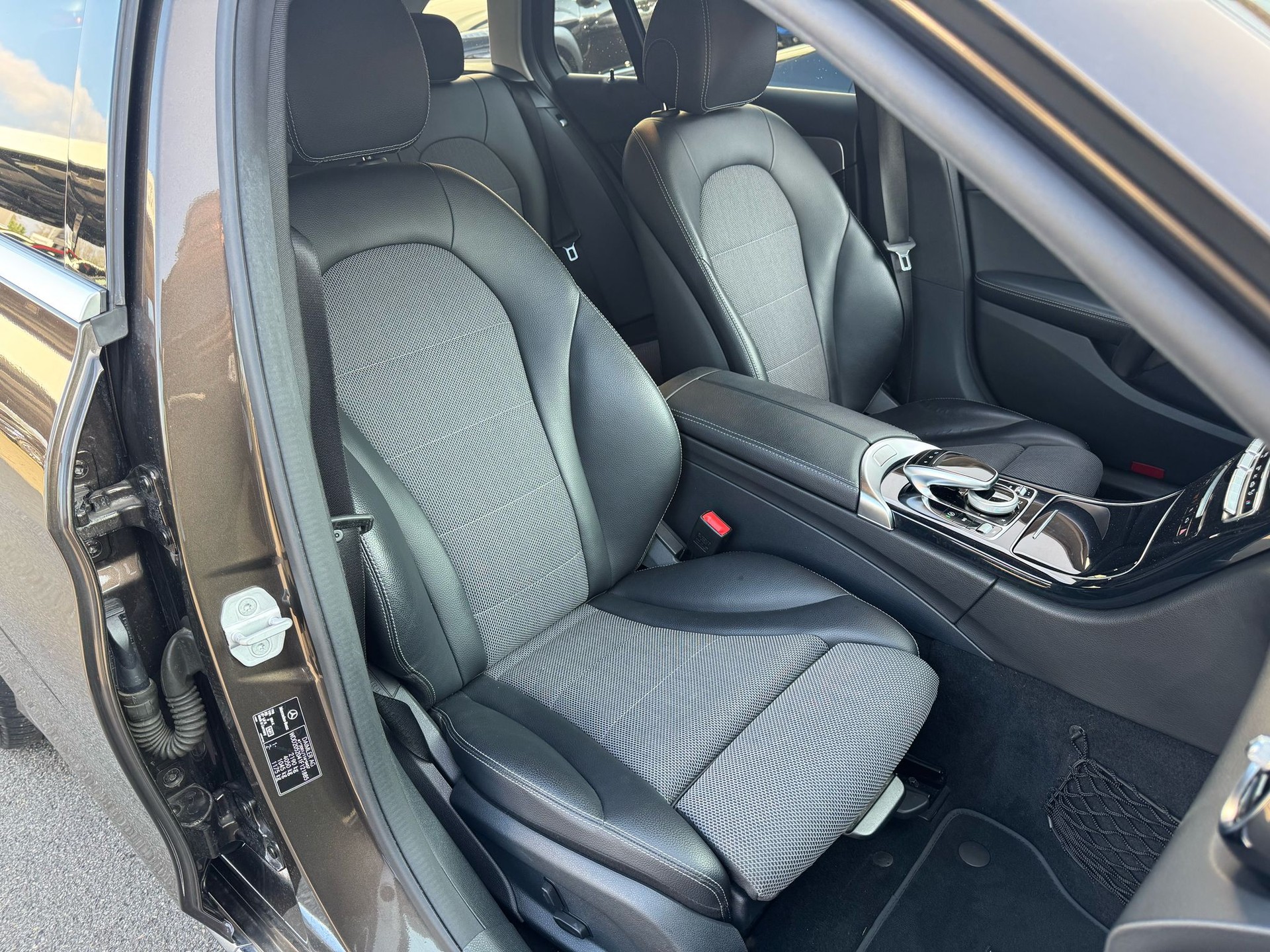 MERCEDES-BENZ C 220 BlueTEC Swiss Star Avantgarde 7G-Tronic-image-11