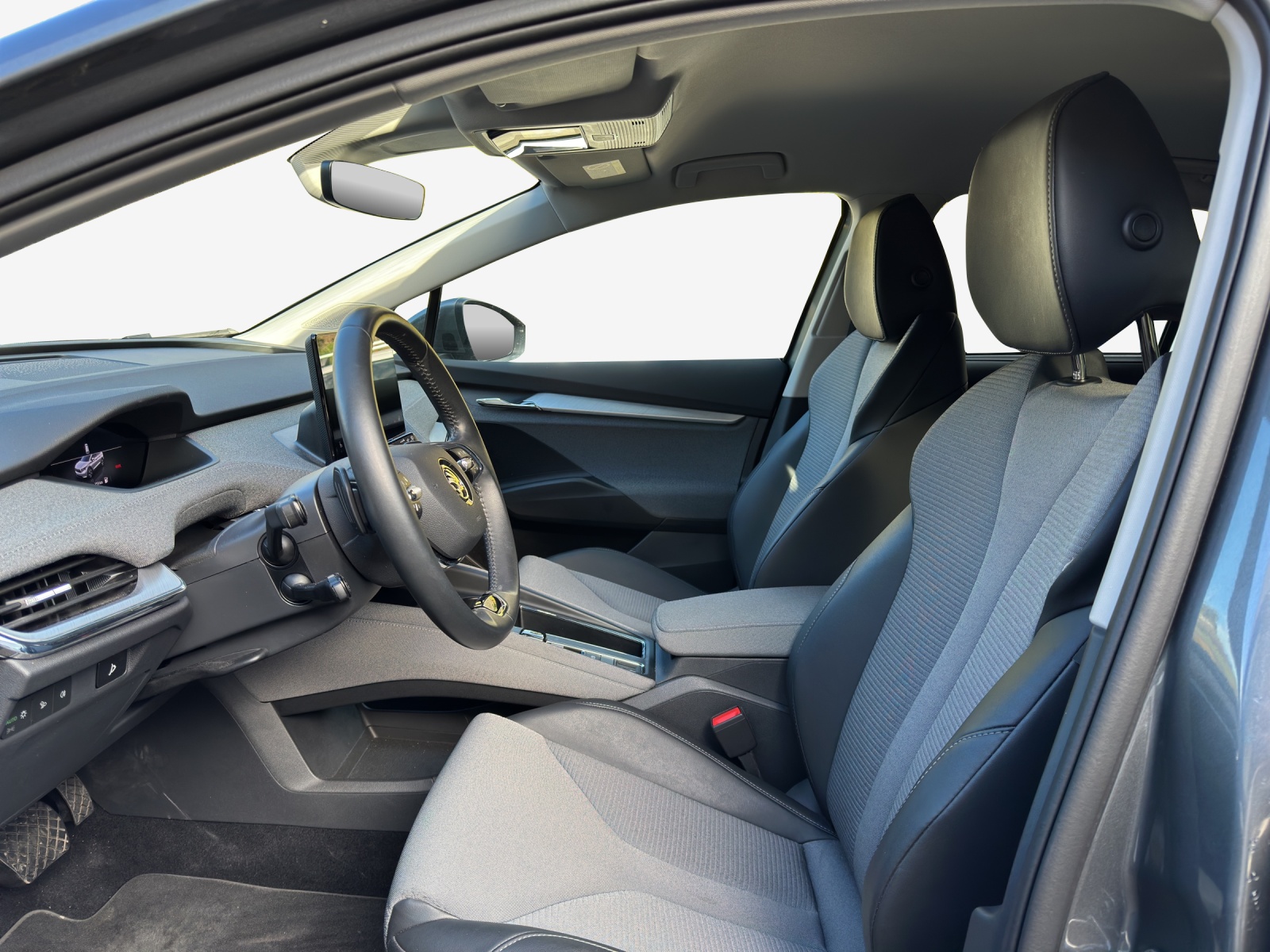 SKODA Enyaq iV 60-image-8