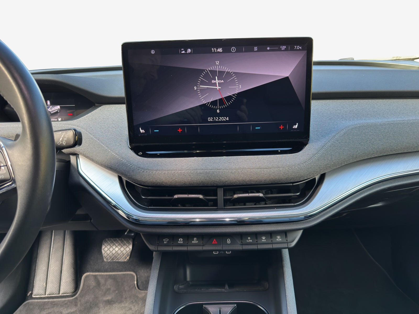 SKODA Enyaq iV 60-image-11