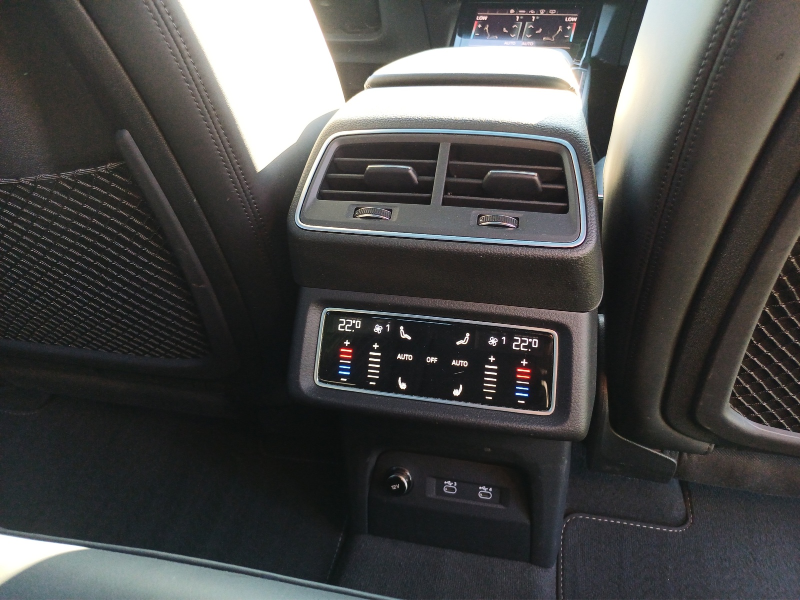 AUDI e-tron S Sportback quattro-image-14