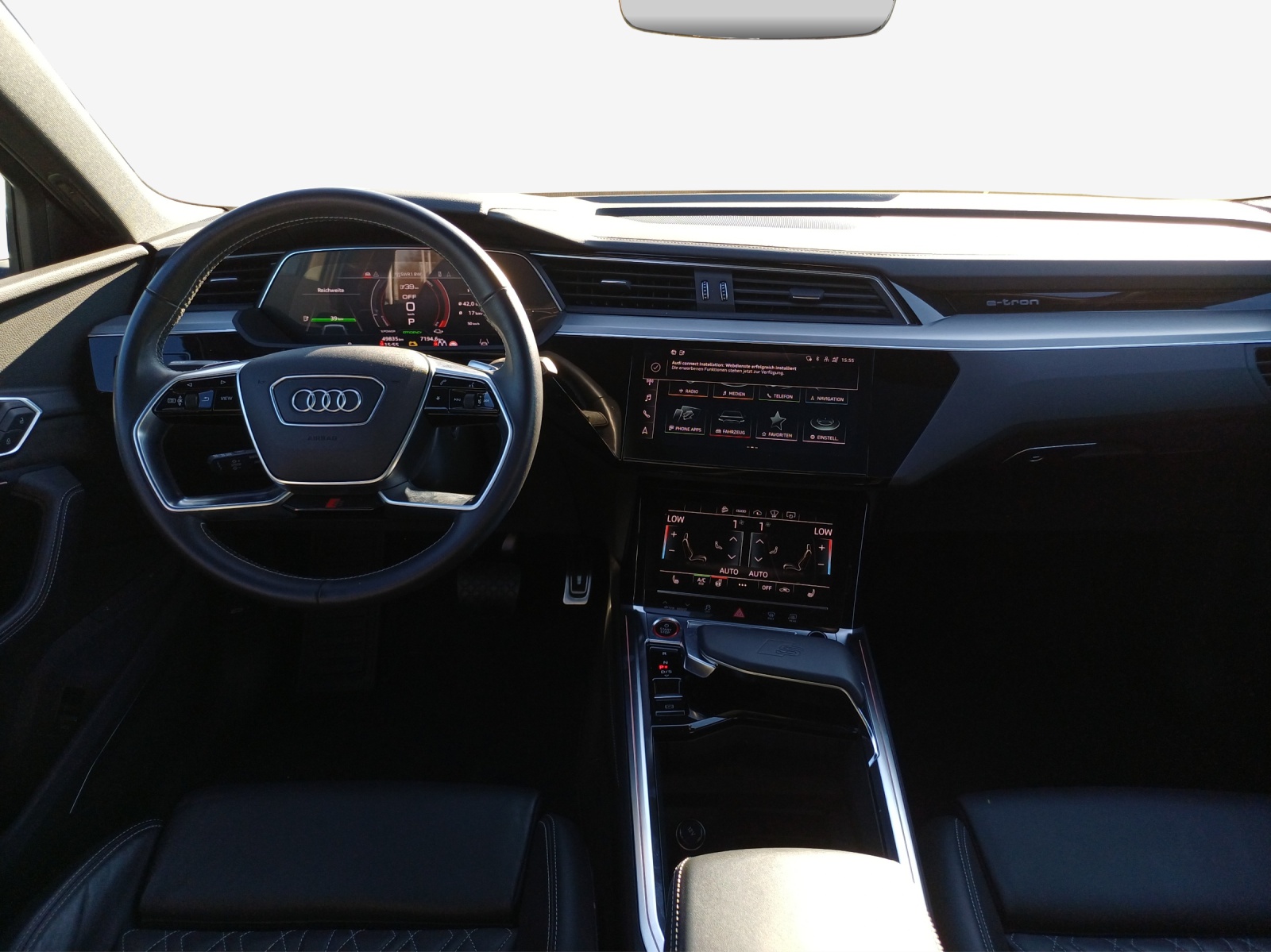 AUDI e-tron S Sportback quattro-image-9