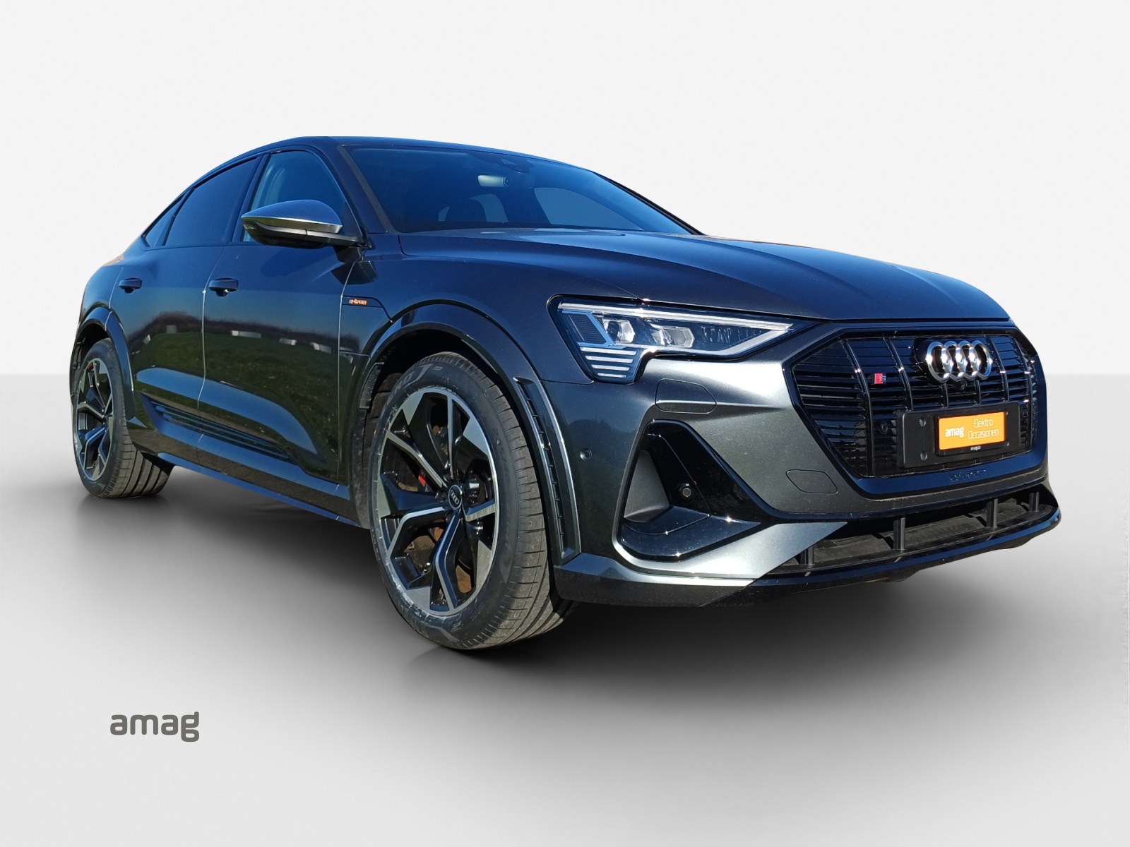 AUDI e-tron S Sportback quattro-image-6