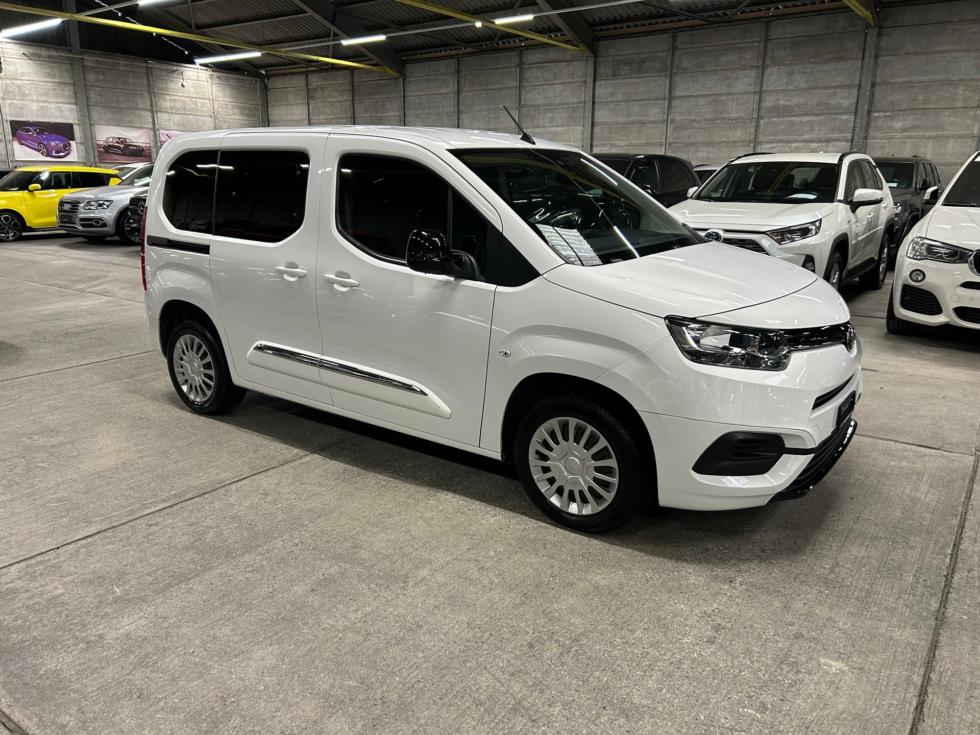 TOYOTA Proace City Verso 1.5 Combi Medium-image-1