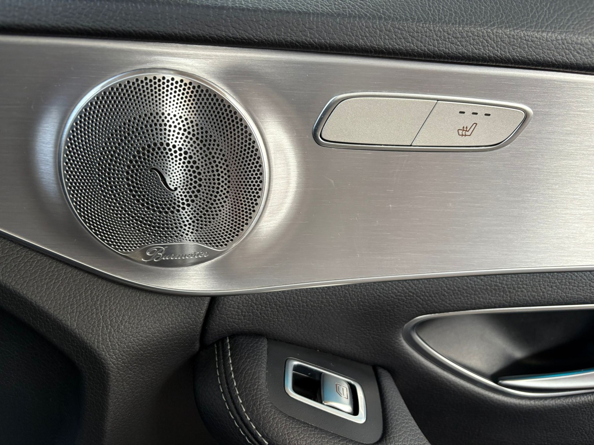 MERCEDES-BENZ C 220 d AMG Line 9G-Tronic-image-14