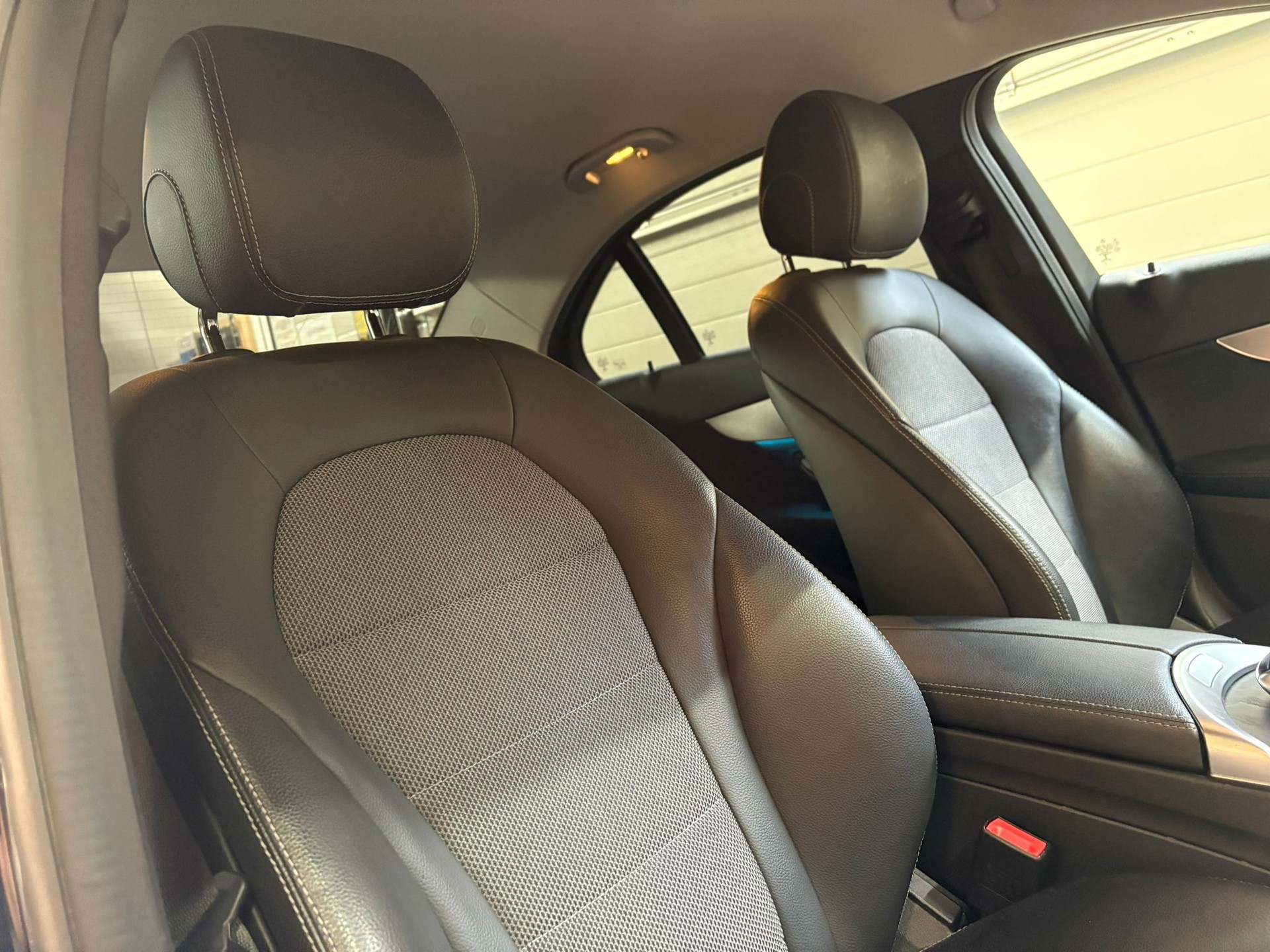 MERCEDES-BENZ C 220 d AMG Line 9G-Tronic-image-8