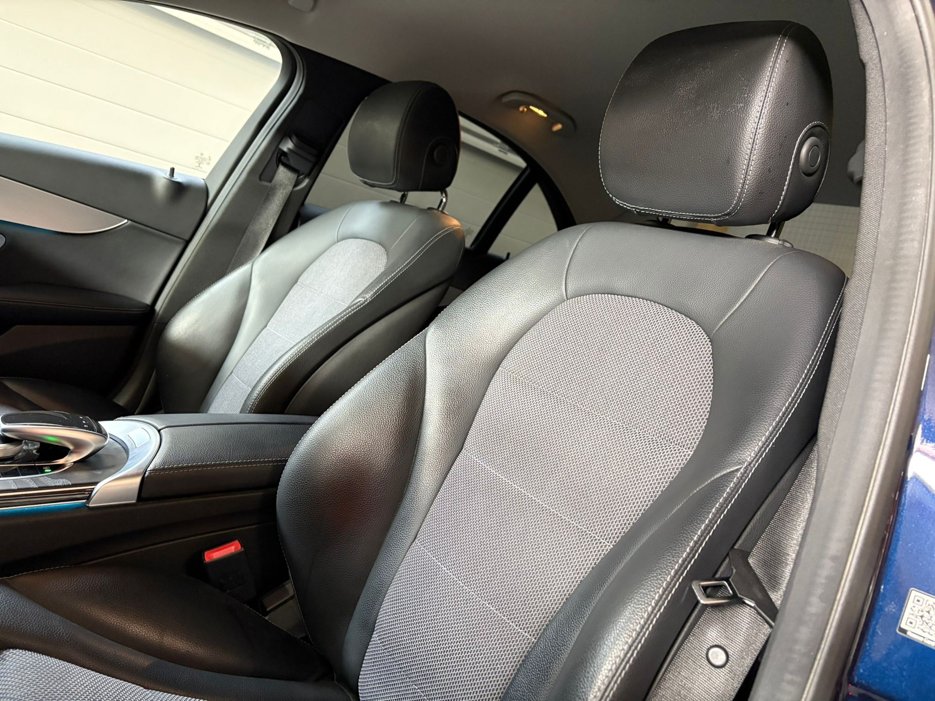 MERCEDES-BENZ C 220 d AMG Line 9G-Tronic-image-9