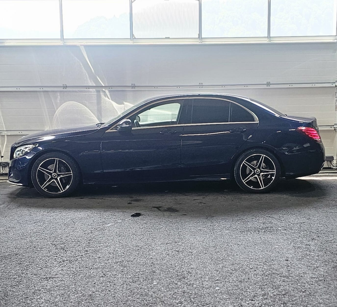 MERCEDES-BENZ C 220 d AMG Line 9G-Tronic-image-1