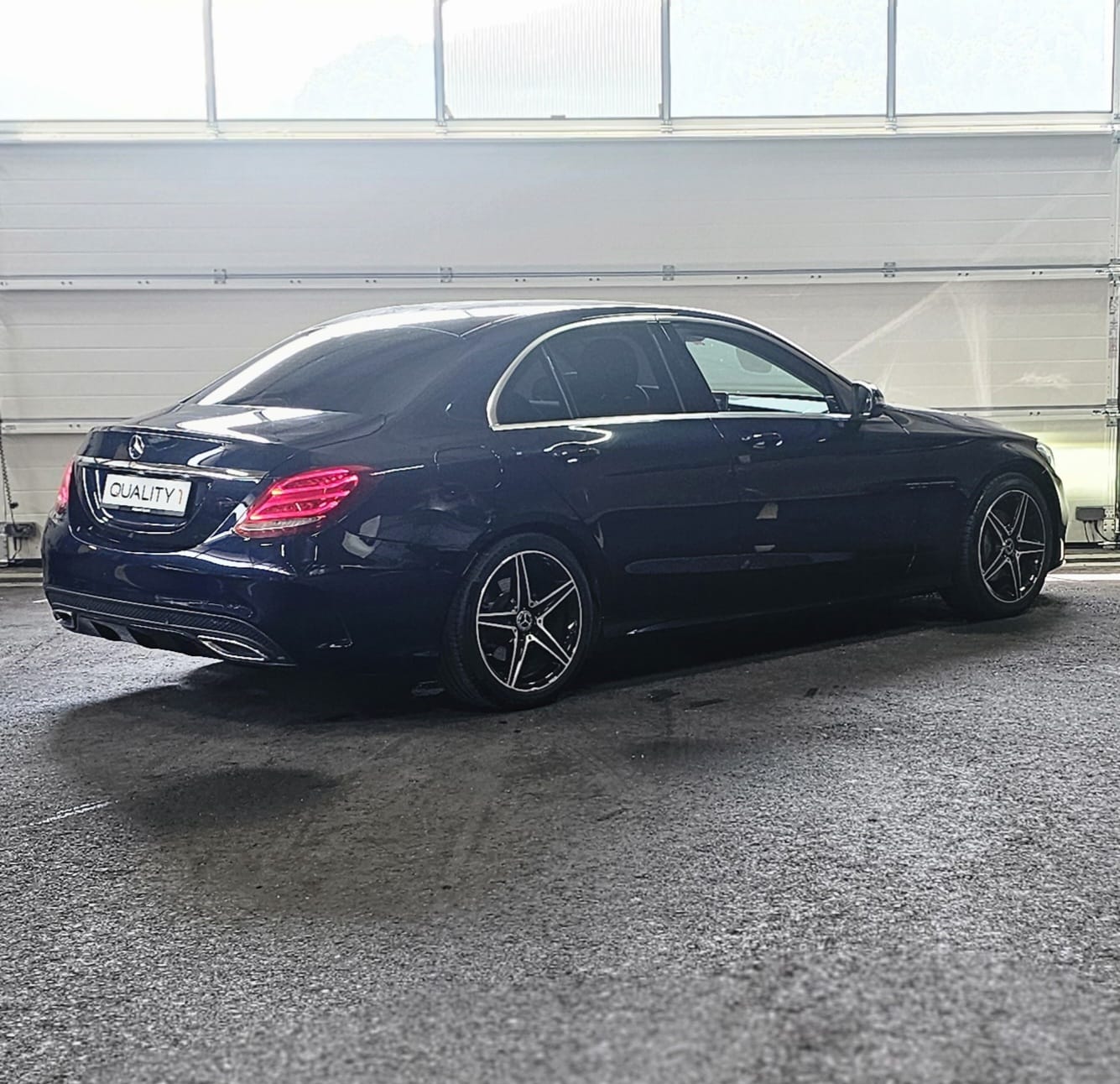 MERCEDES-BENZ C 220 d AMG Line 9G-Tronic-image-4