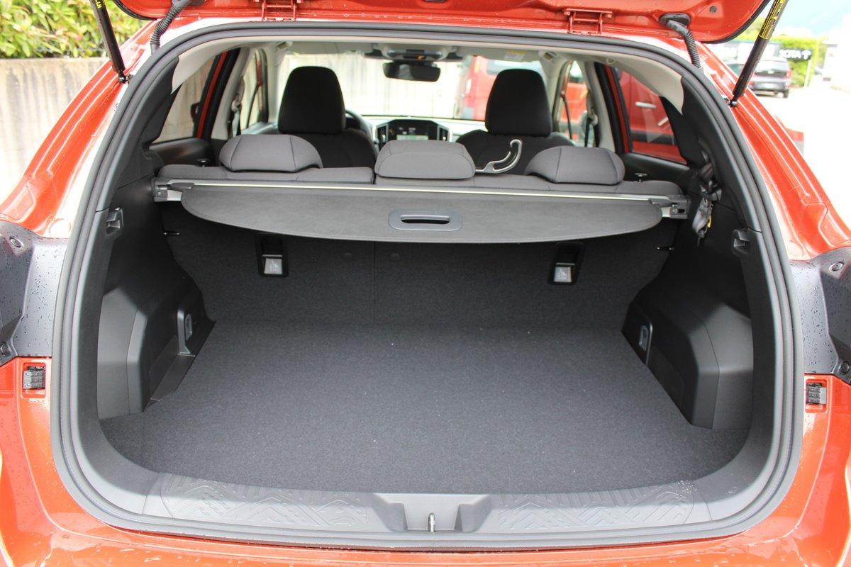 SUBARU Impreza 2.0i e-Boxer Swiss Plus-image-7