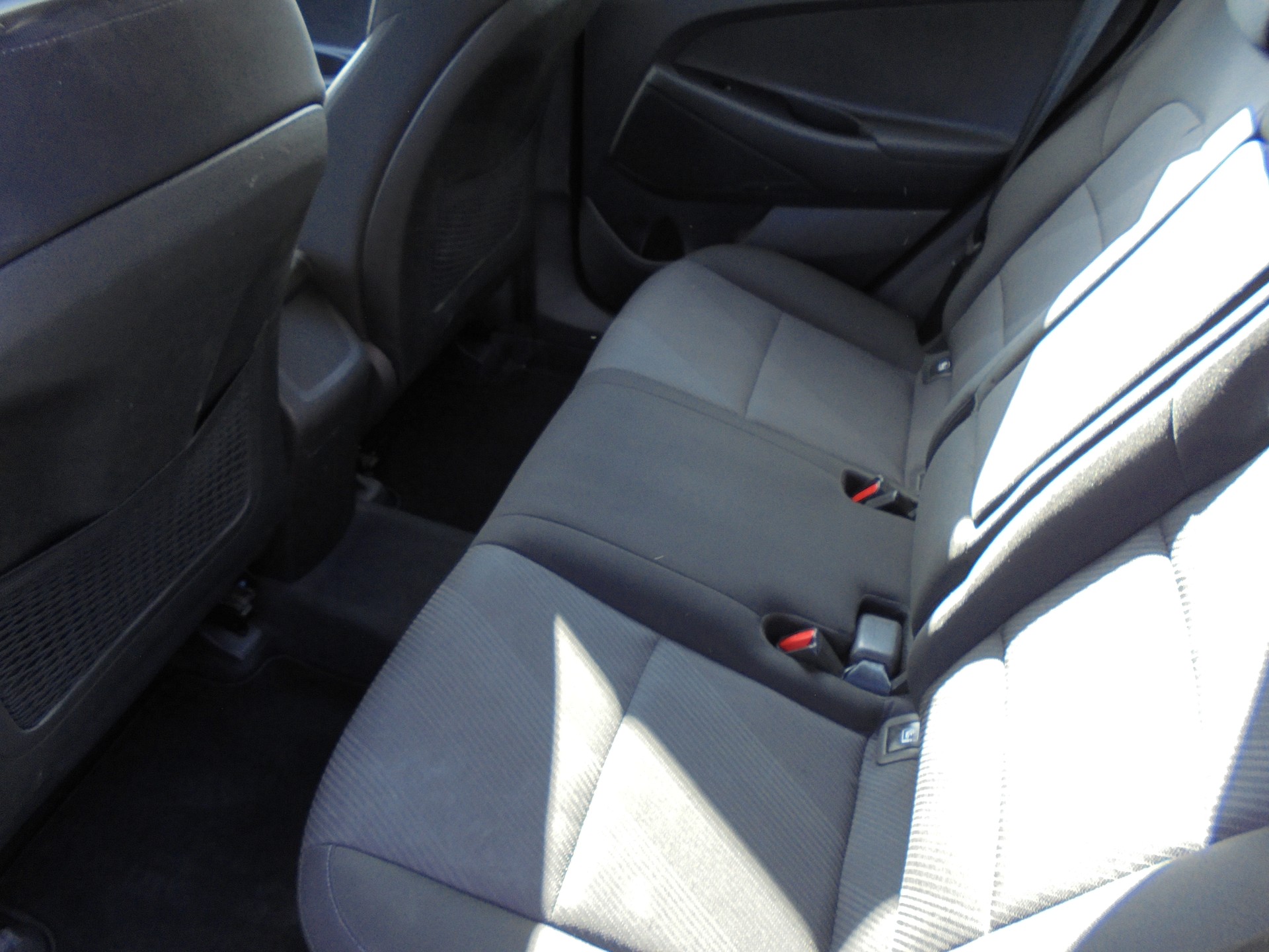 HYUNDAI Tucson 1.6 CRDI Business 4WD DCT-image-13