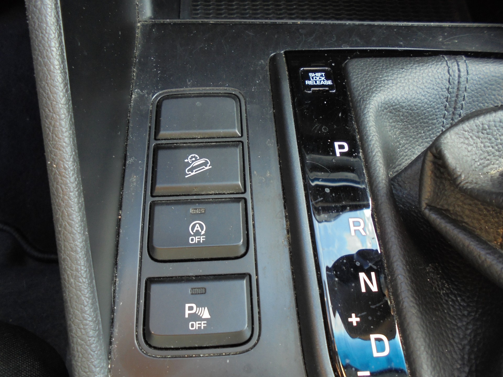HYUNDAI Tucson 1.6 CRDI Business 4WD DCT-image-9