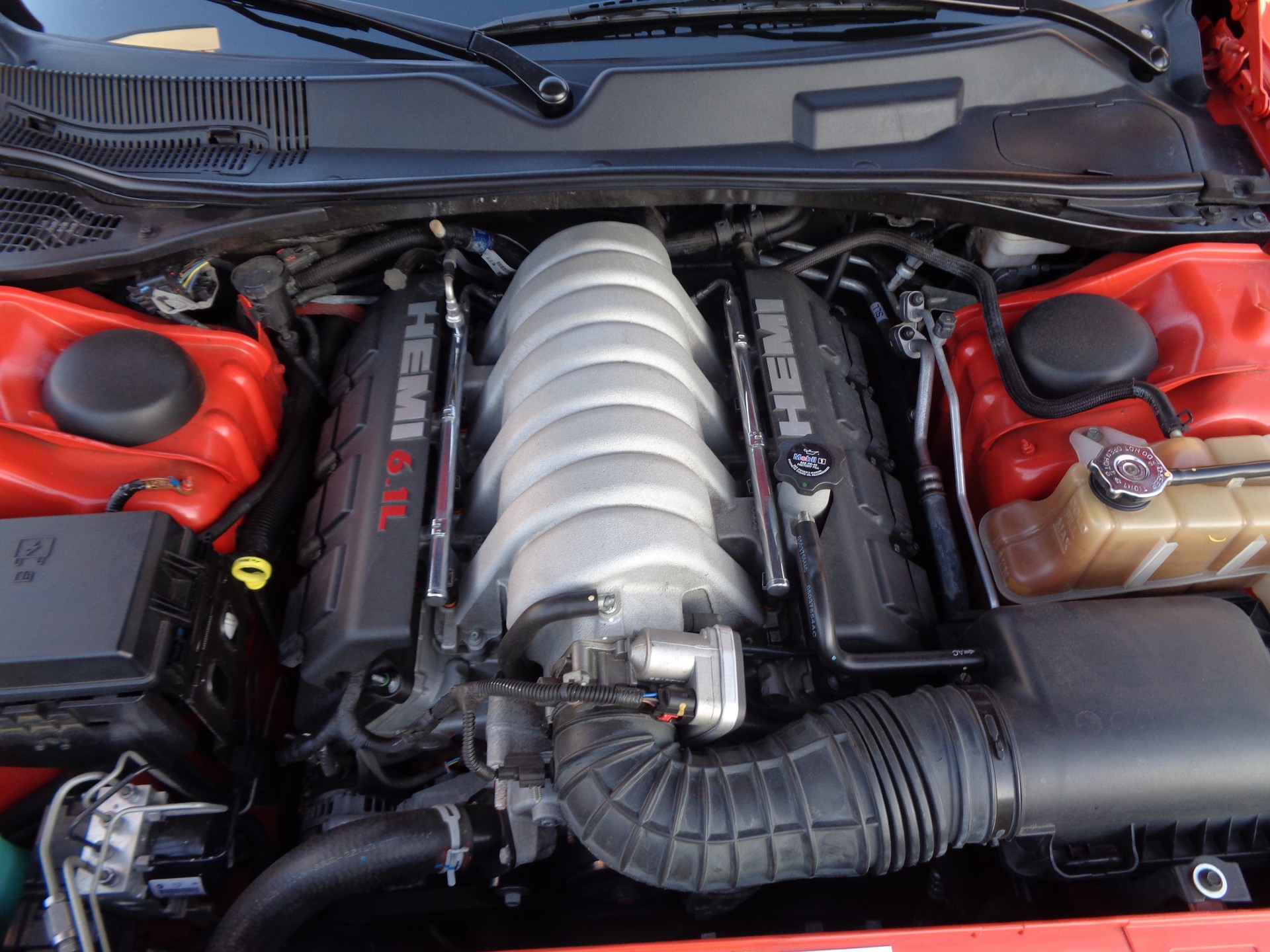 DODGE SRT-image-12