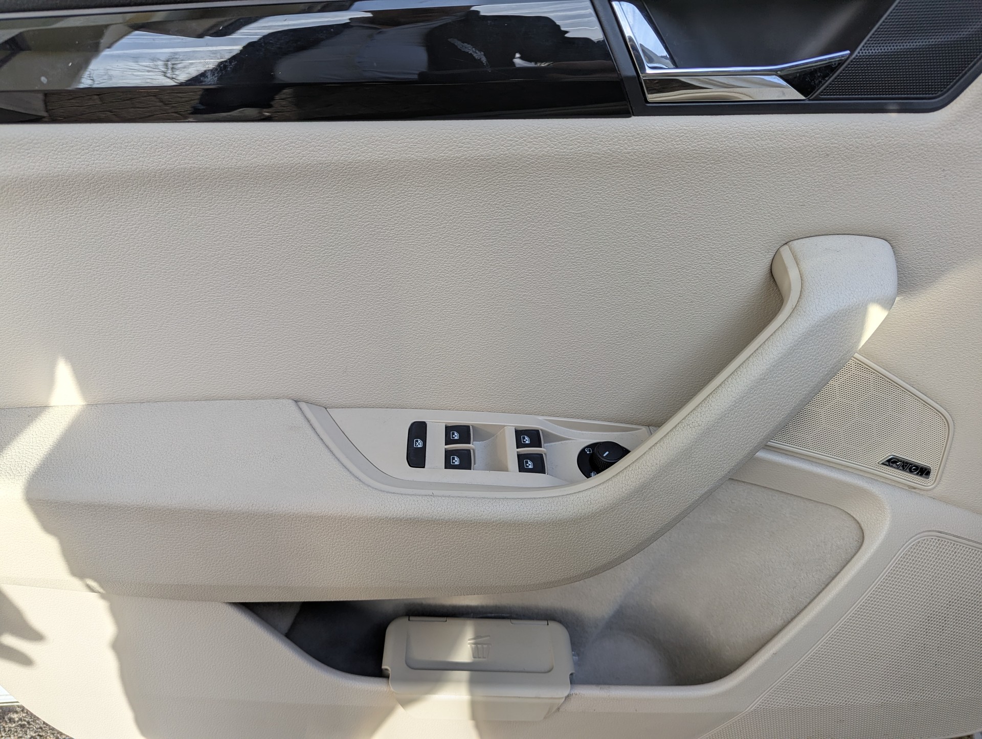 SKODA Superb Combi 2.0 TDi L&K 4x4 DSG-image-15