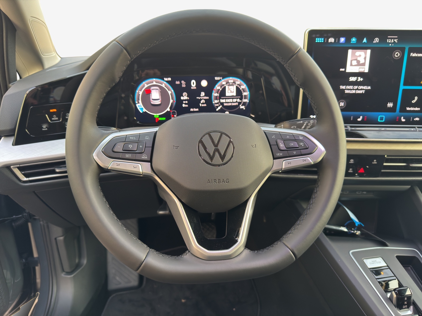 VW Golf 1.5 e TSI mHEV United DSG-image-9